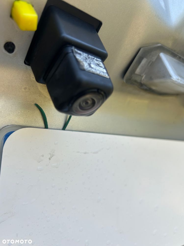 Mitsubishi Outlander Instyle NAVI + - 8