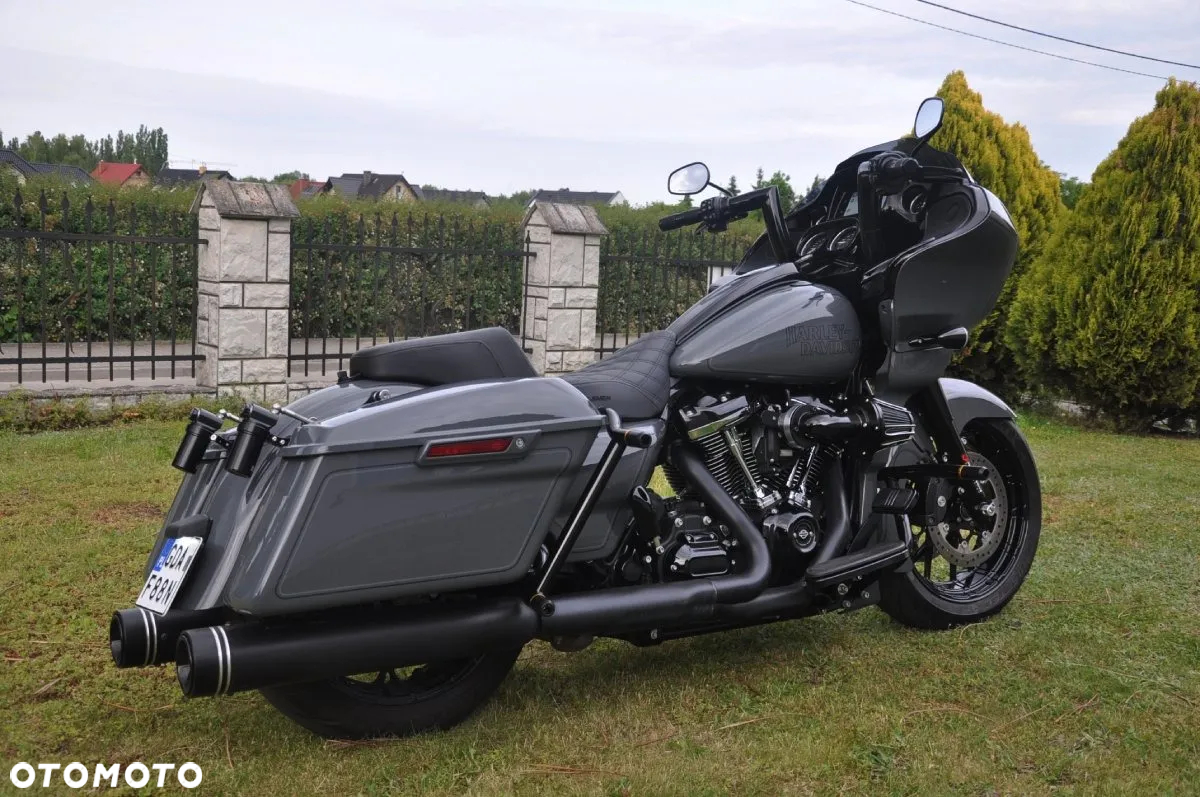 Harley-Davidson Touring Road Glide - 4
