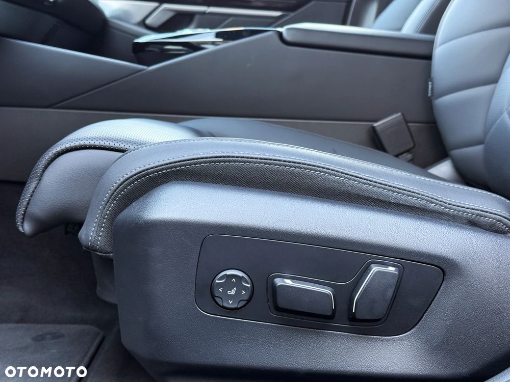 BMW Seria 5 520d - 30