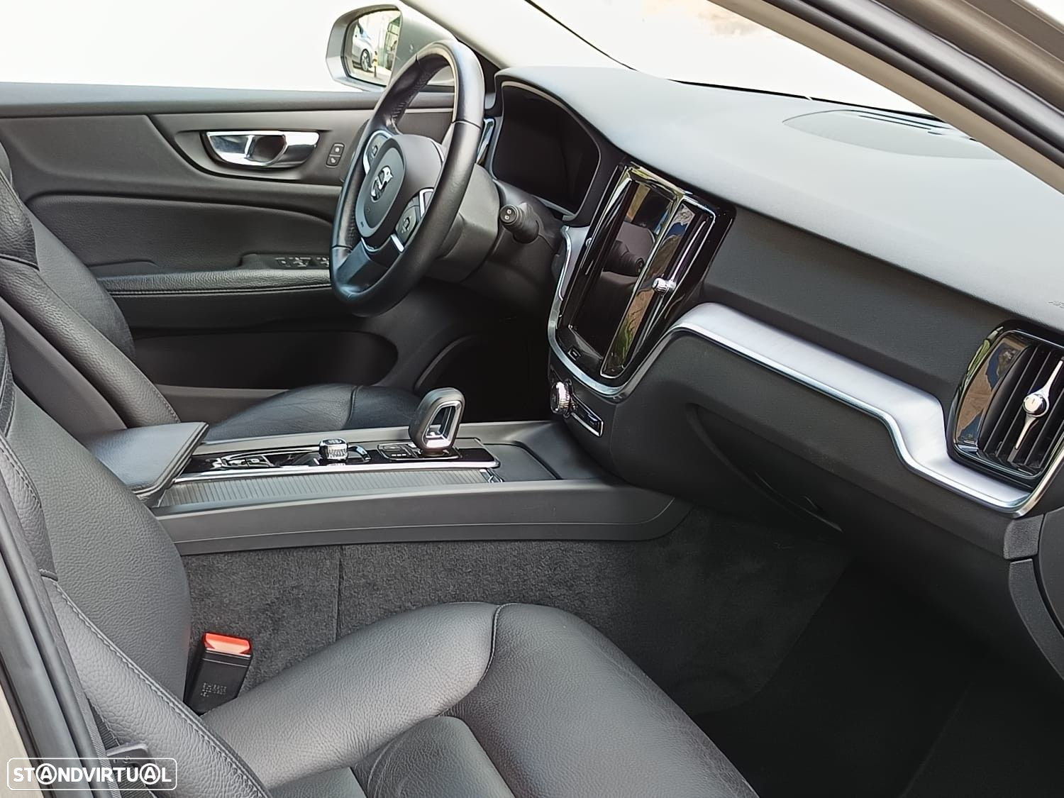 Volvo V60 2.0 B4 Momentum Plus Geartronic - 15