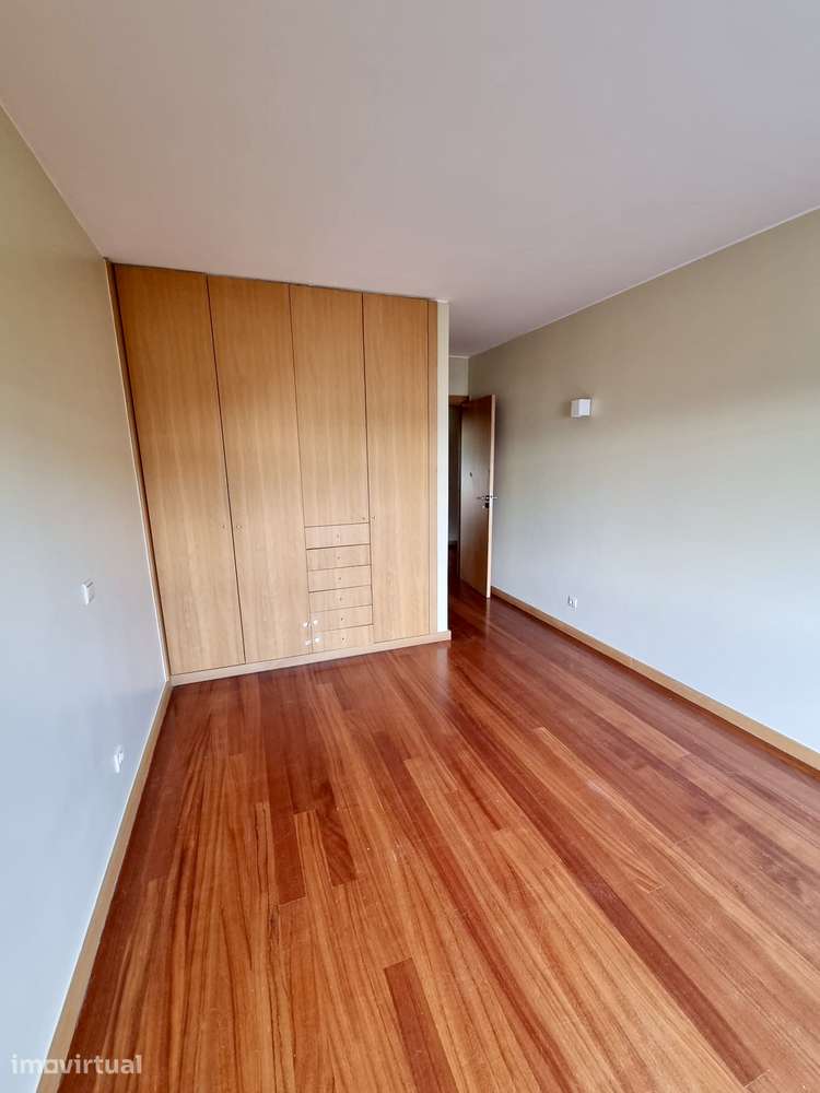 Apartamento T2 para Arrendamento - Próximo da Praia e Parque da Cidade - Grande imagem: 4/8