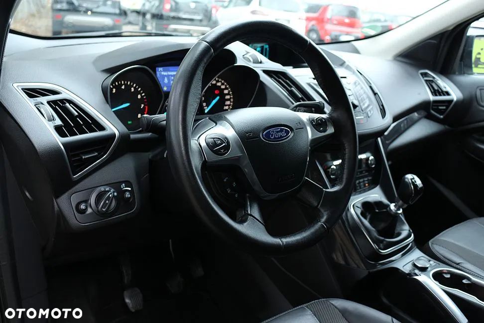 Ford Kuga 1.6 EcoBoost 2x4 Titanium - 13