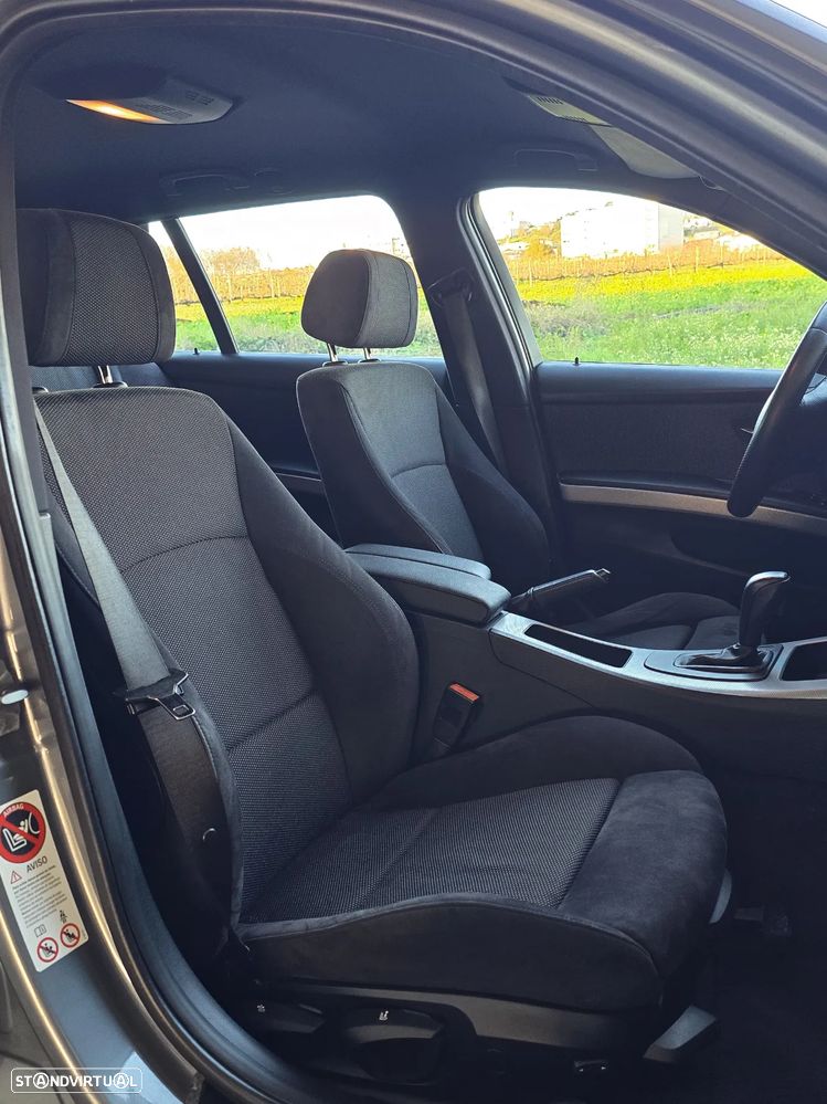 BMW 320 d Touring Auto - 7