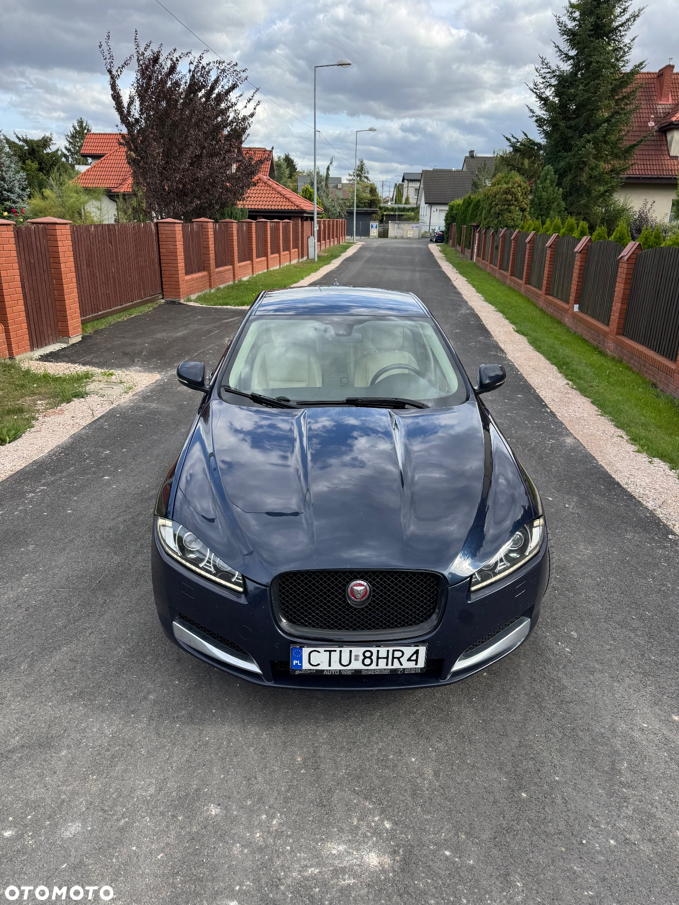 Jaguar XF 2.2 D Premium Luxury - 33