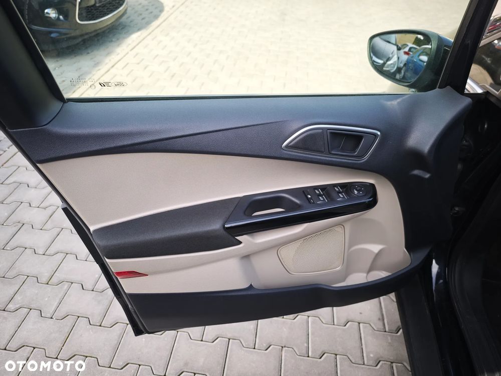 Ford B-MAX 1.0 EcoBoost Titanium X EU6 - 29