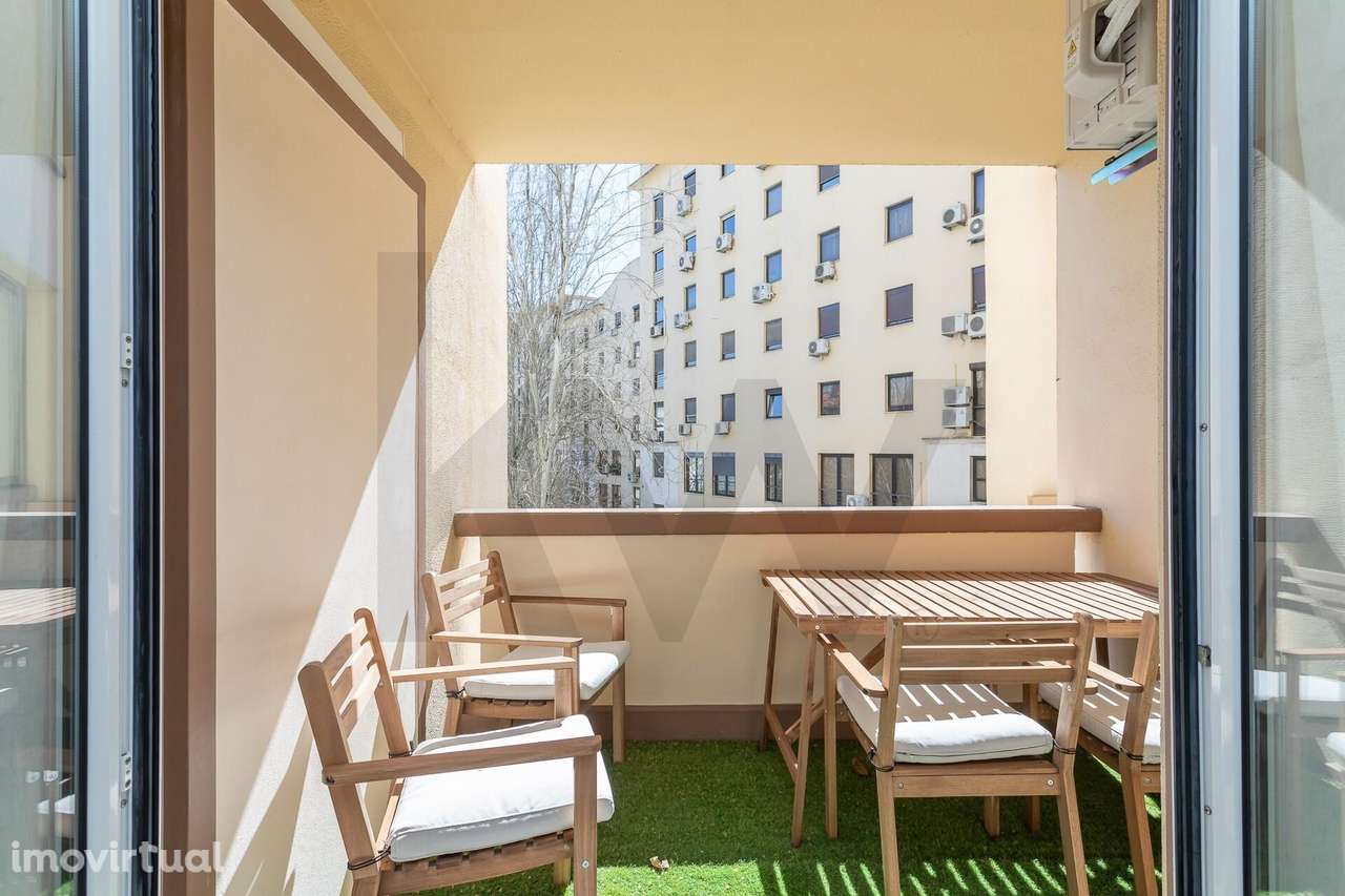 Avenidas Novas | T3 Duplex, mobilado e equipado, c/ um lugar de garage - Grande imagem: 5/47