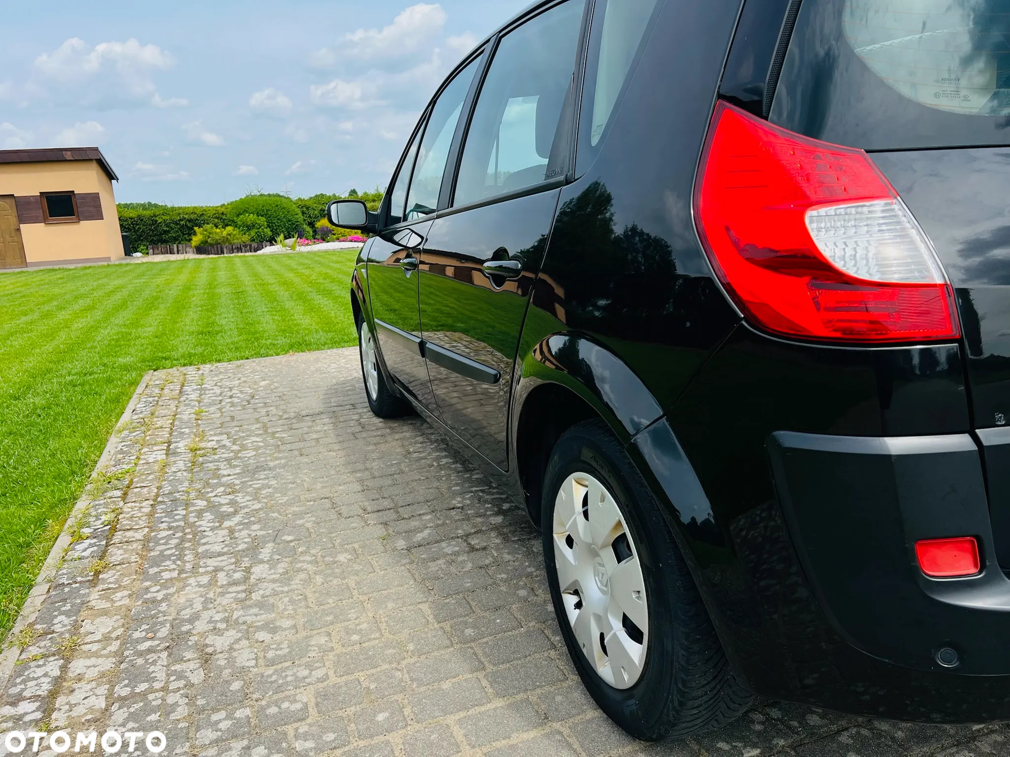 Renault Scenic 1.6 16V 110 Dynamique - 12