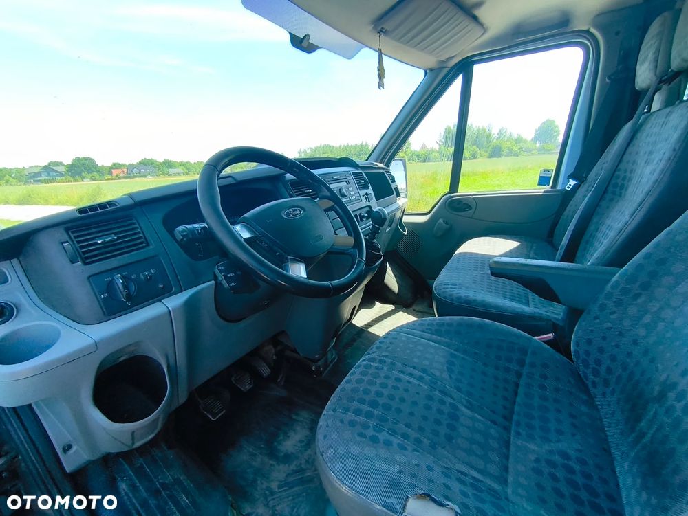 Ford Transit - 6