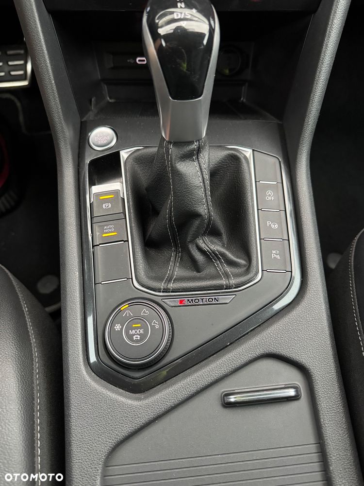 Volkswagen Tiguan 2.0 TDI SCR 4MotION DSG R-Line - 34