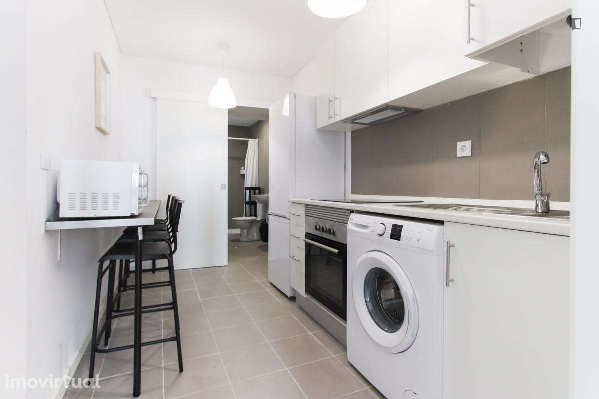 Quarto - localizado em Alameda Lisbon - Grande imagem: 5/12