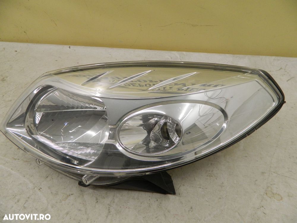 Far stanga Dacia Sandero, 2008,  2009, 2010, 2011, 2012, cod origine 8200733878. - 4