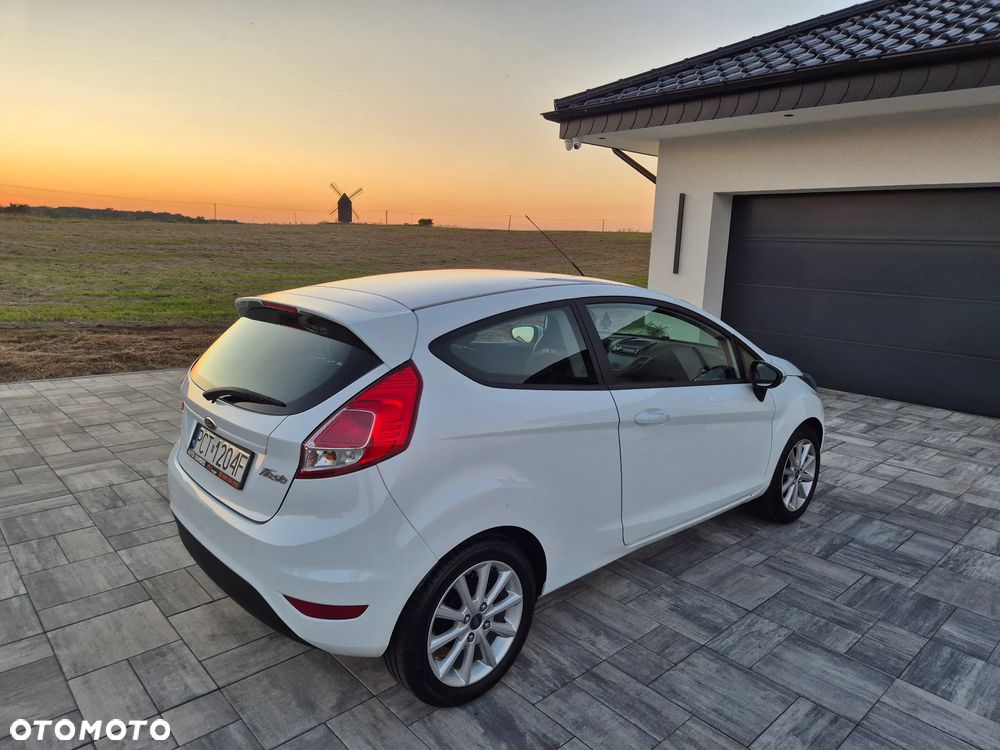 Ford Fiesta 1.25 Celebration - 23
