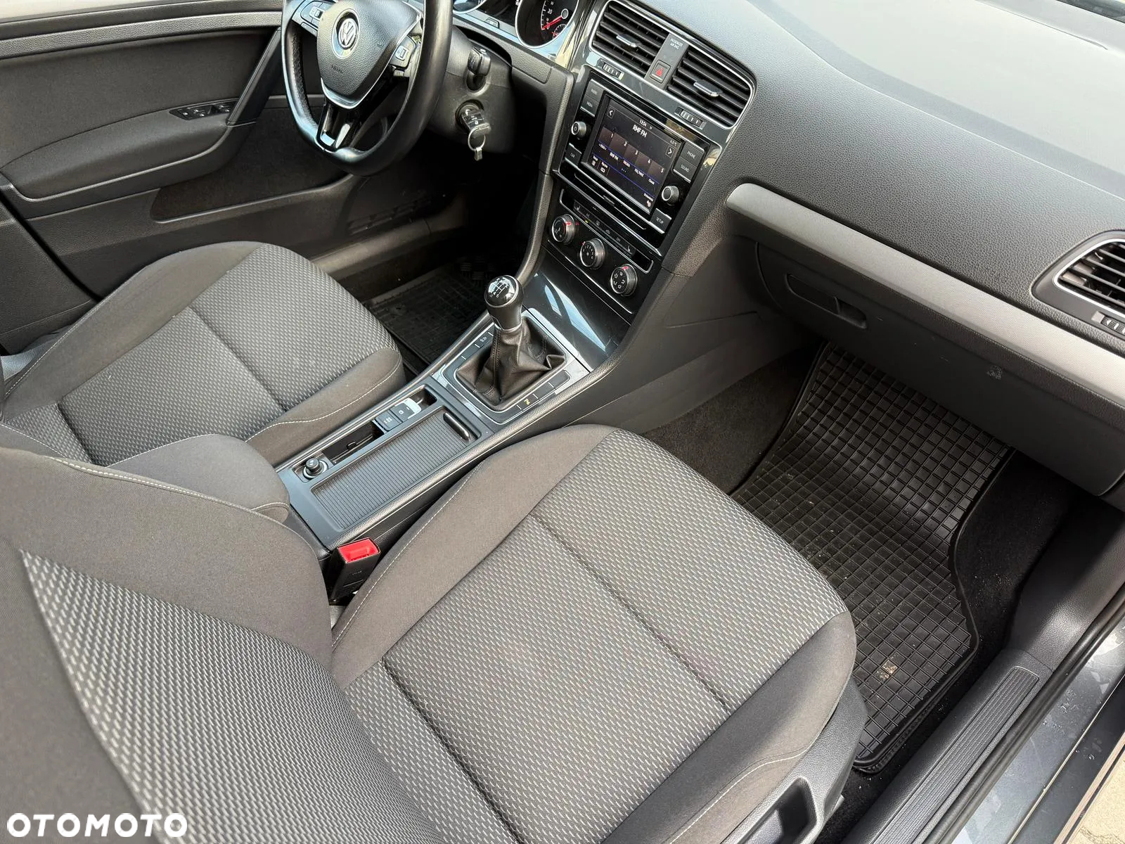 Volkswagen Golf VII 1.4 TSI BMT Comfortline - 24