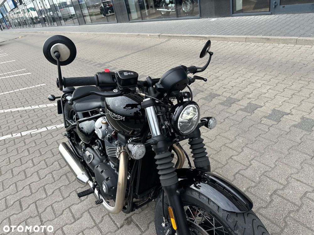 Triumph Bonneville Bobber - 9