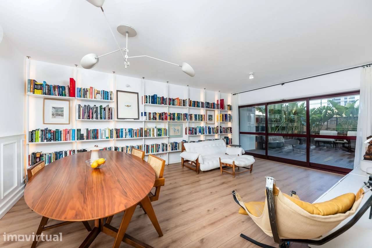 Apartamento T3 no Bairro do Rosário, Cascais | Dois Terraços, Garagem