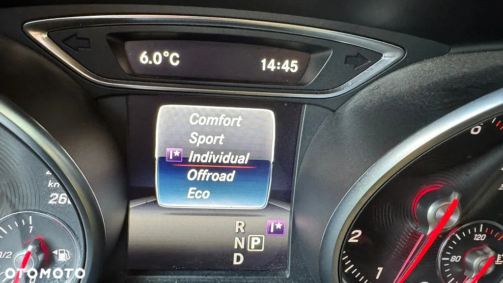 Mercedes-Benz GLA 250 4Matic 7G-DCT AMG Line - 28