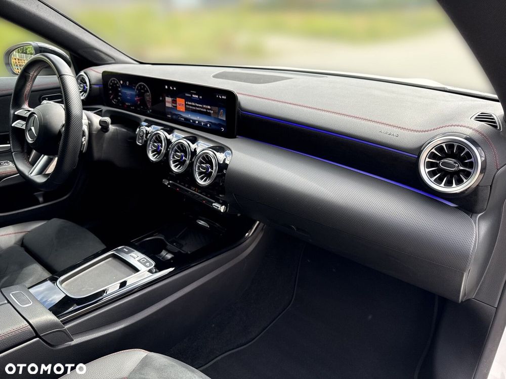 Mercedes-Benz CLA - 18