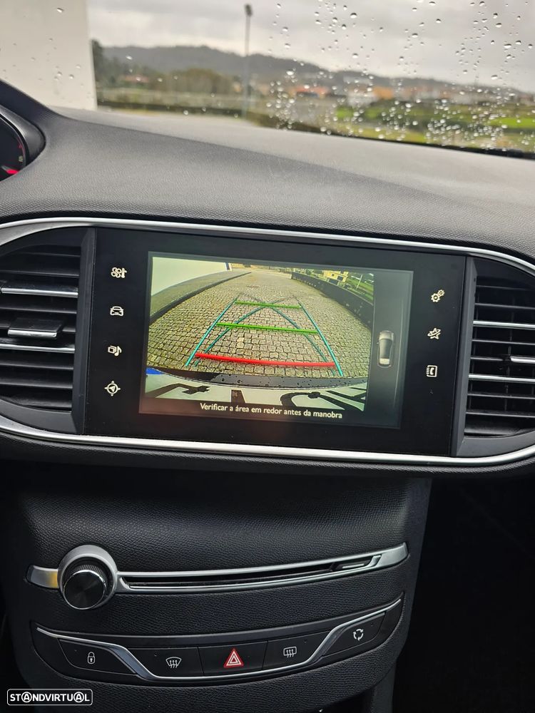 Peugeot 308 1.6 BlueHDi Allure J17 - 33