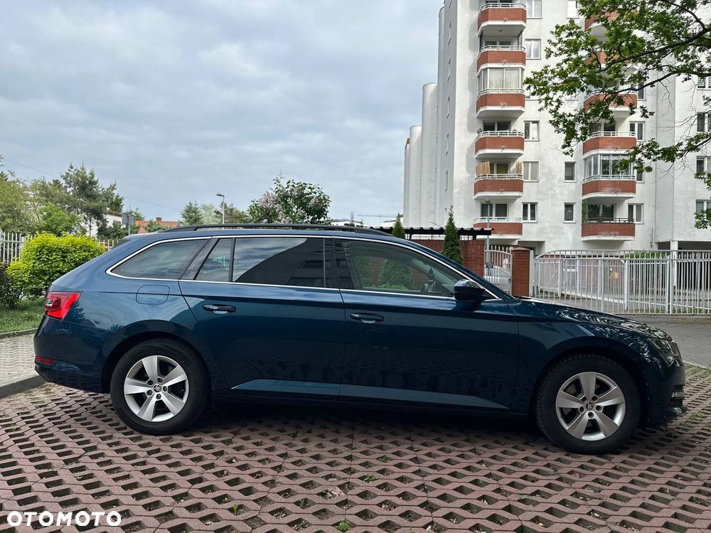 Skoda Superb 2.0 TDI DSG Ambition - 10