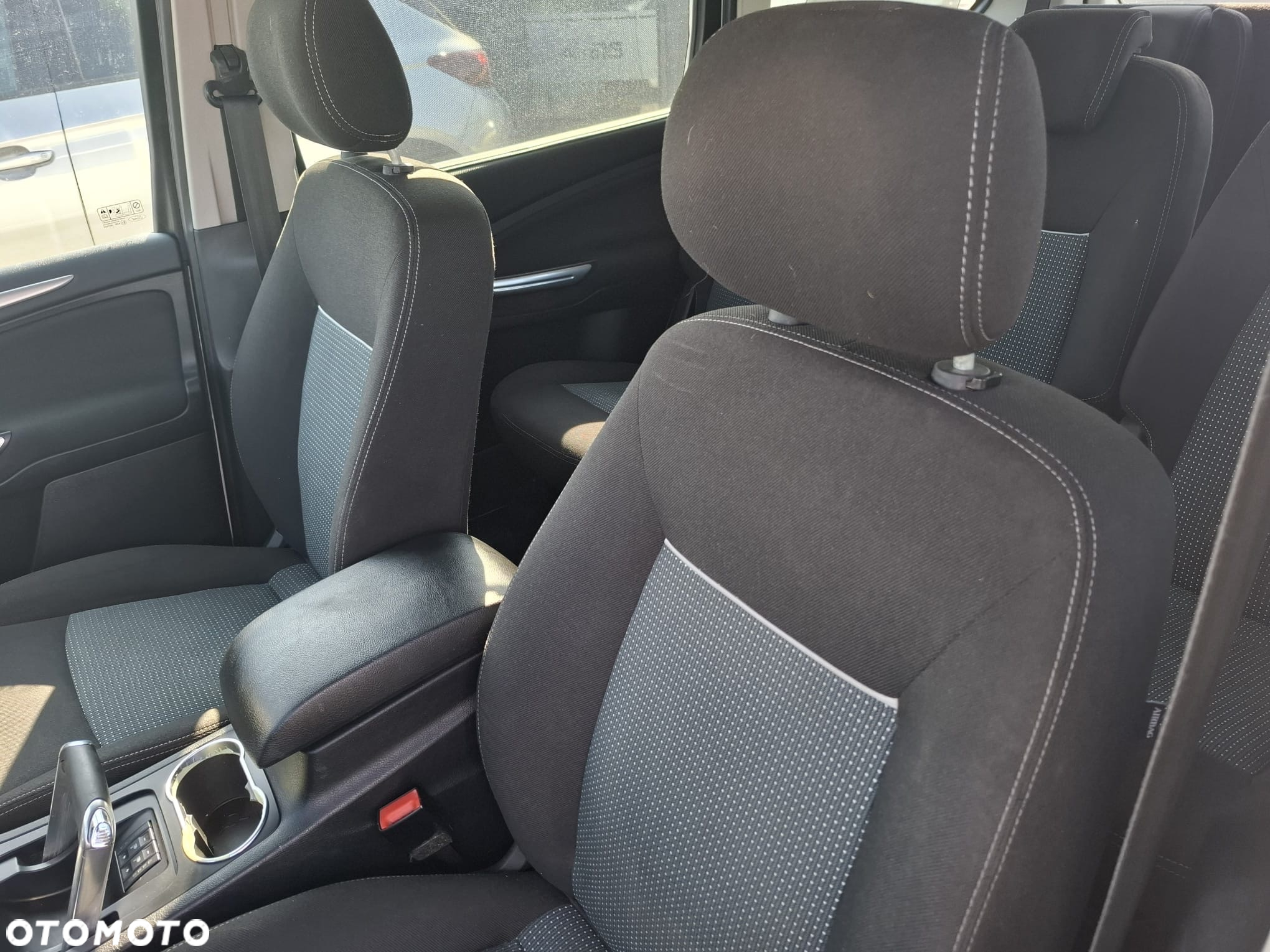 Ford Galaxy - 23