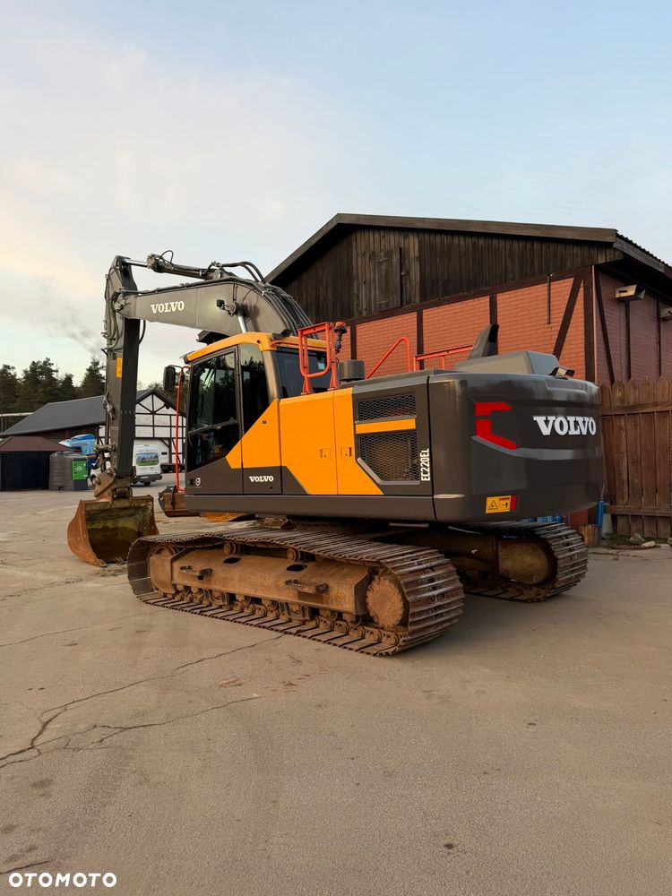Volvo EC220EL - 1
