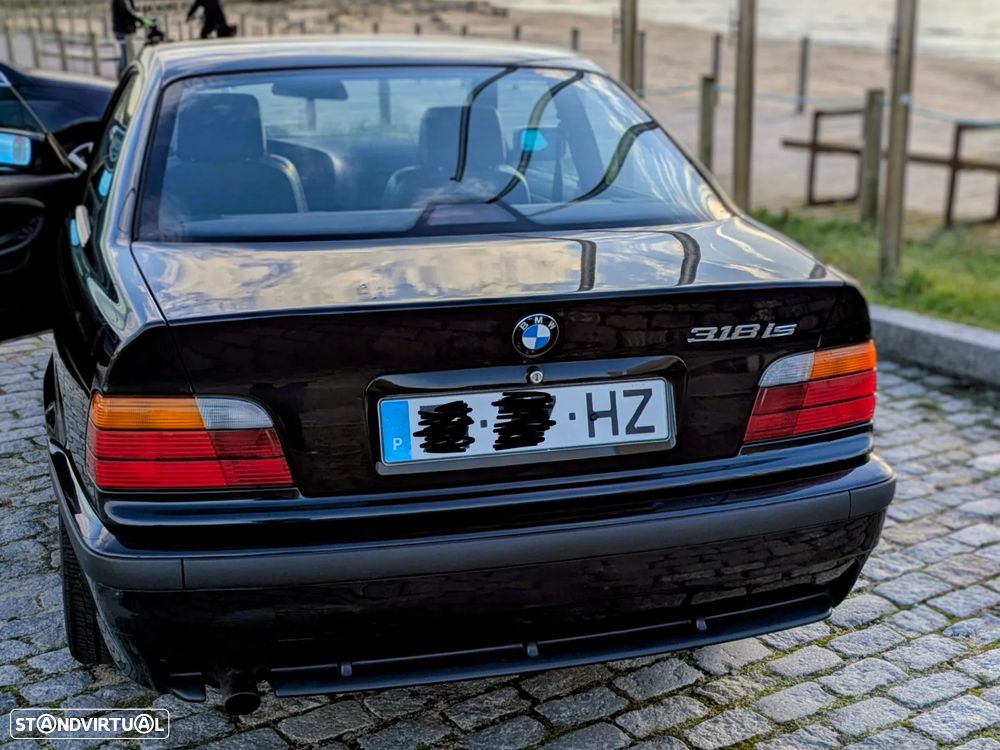 BMW 318 iS Coupé M Sport - 7