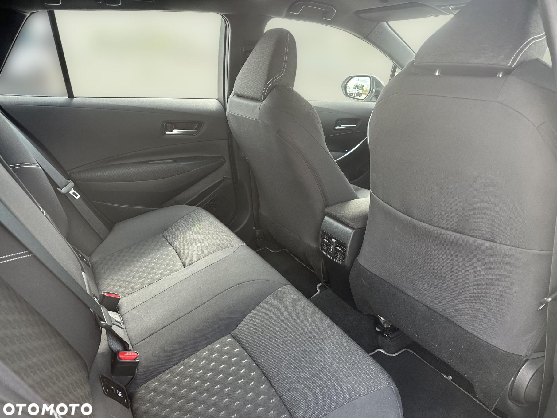 Toyota Corolla - 13