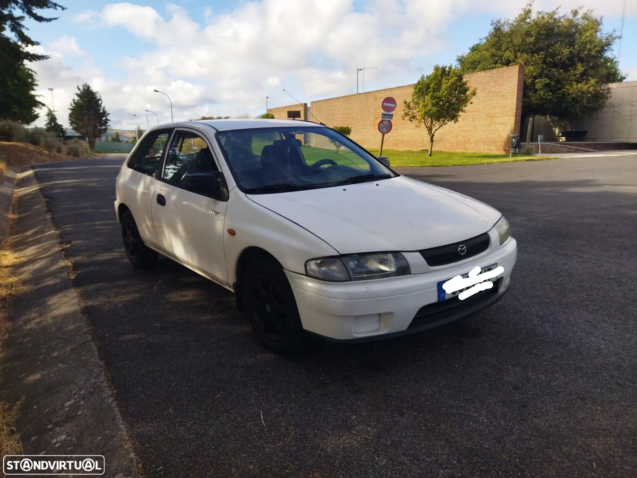 Mazda 323 P 2.0 D - 1
