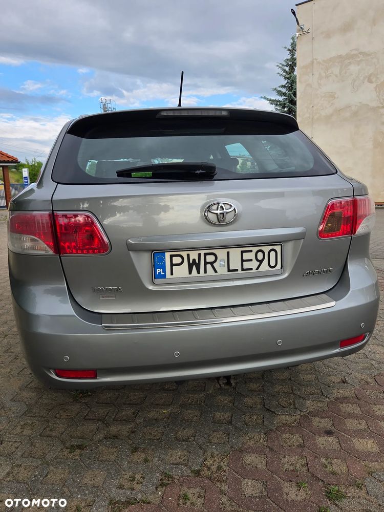 Toyota Avensis 2.0 D-4D Sol - 10