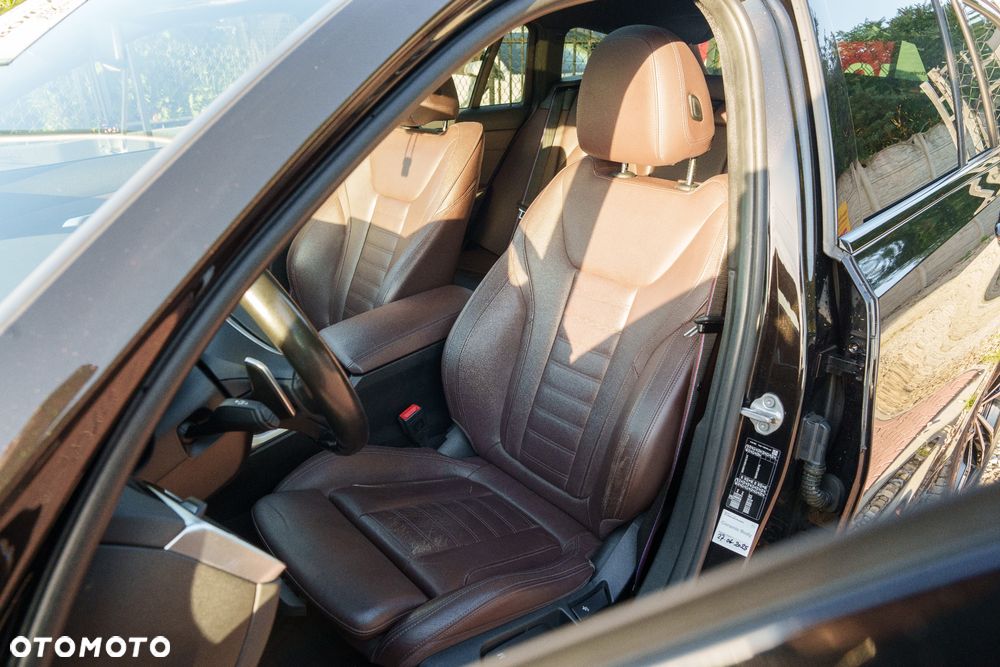 BMW Seria 3 320i Edition M Sport Shadow - 10