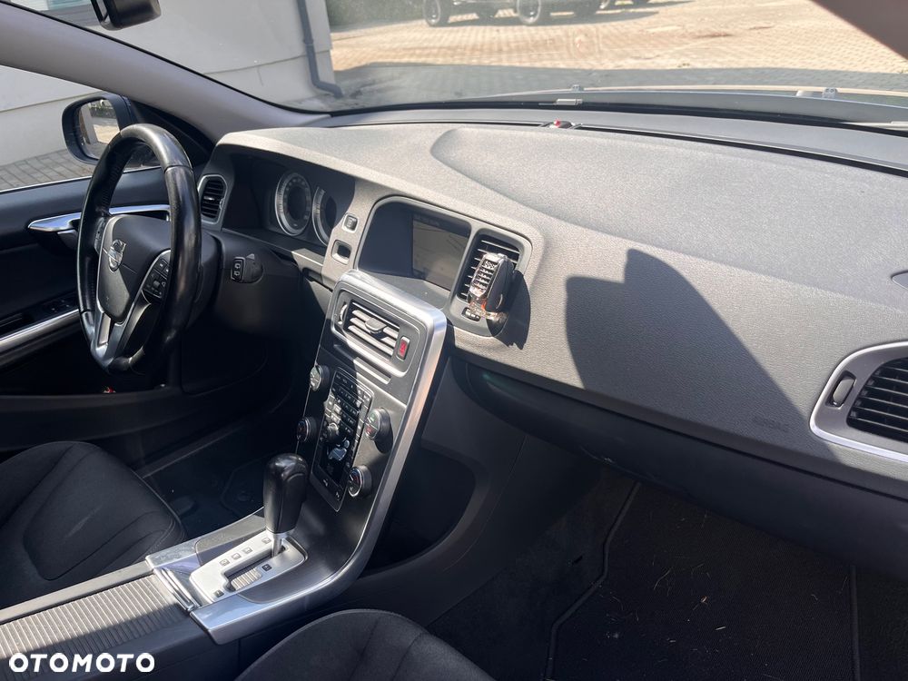 Volvo V60 D3 Geartronic - 30