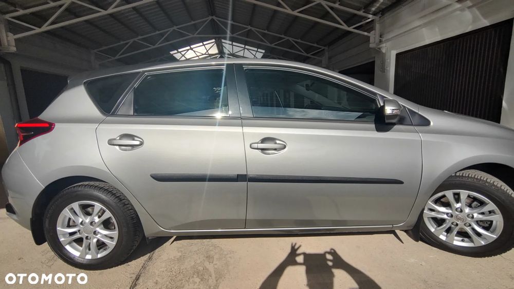 Toyota Auris 1.33 VVT-i Active - 26