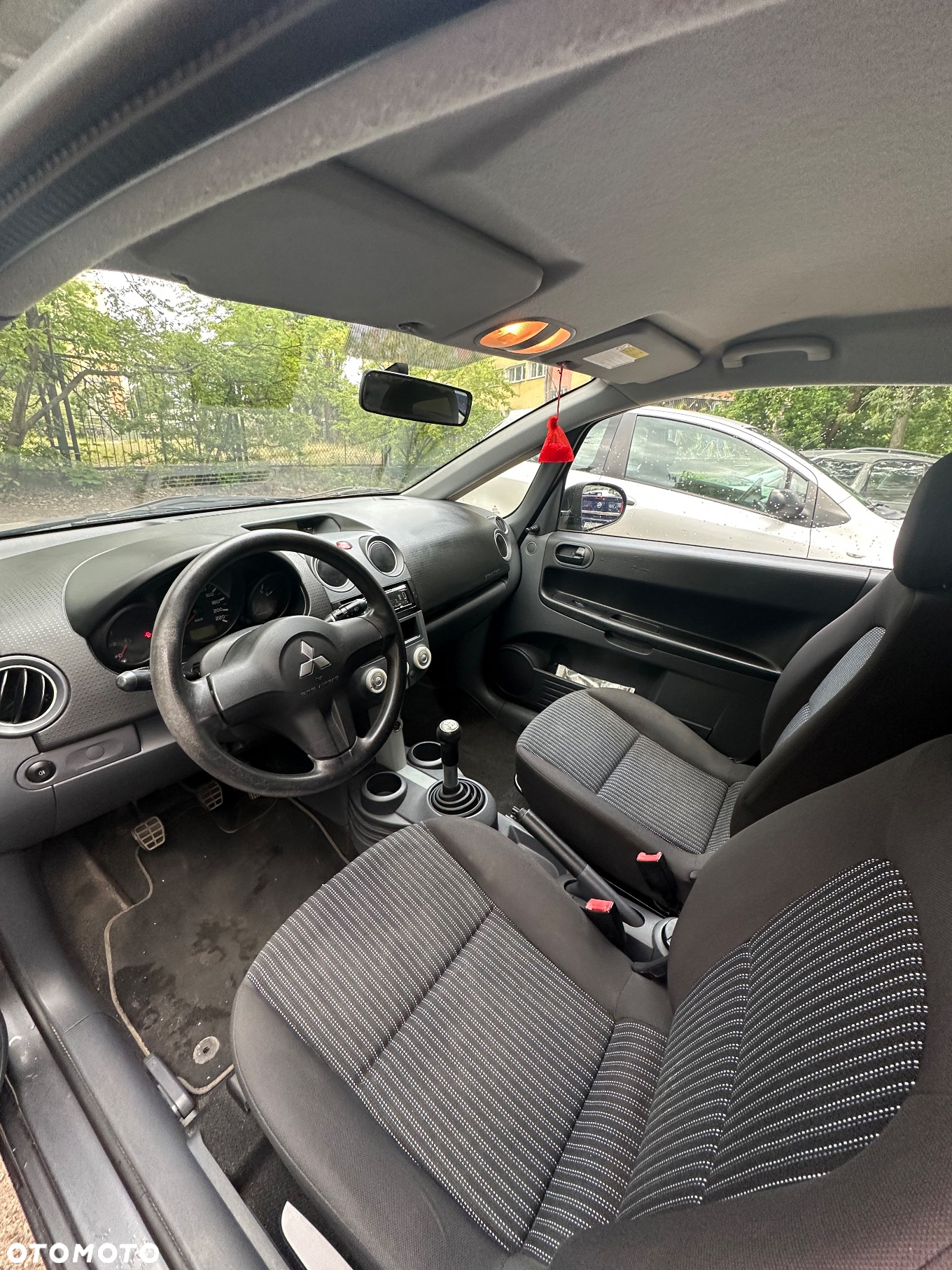 Mitsubishi Colt 1.1 - 6