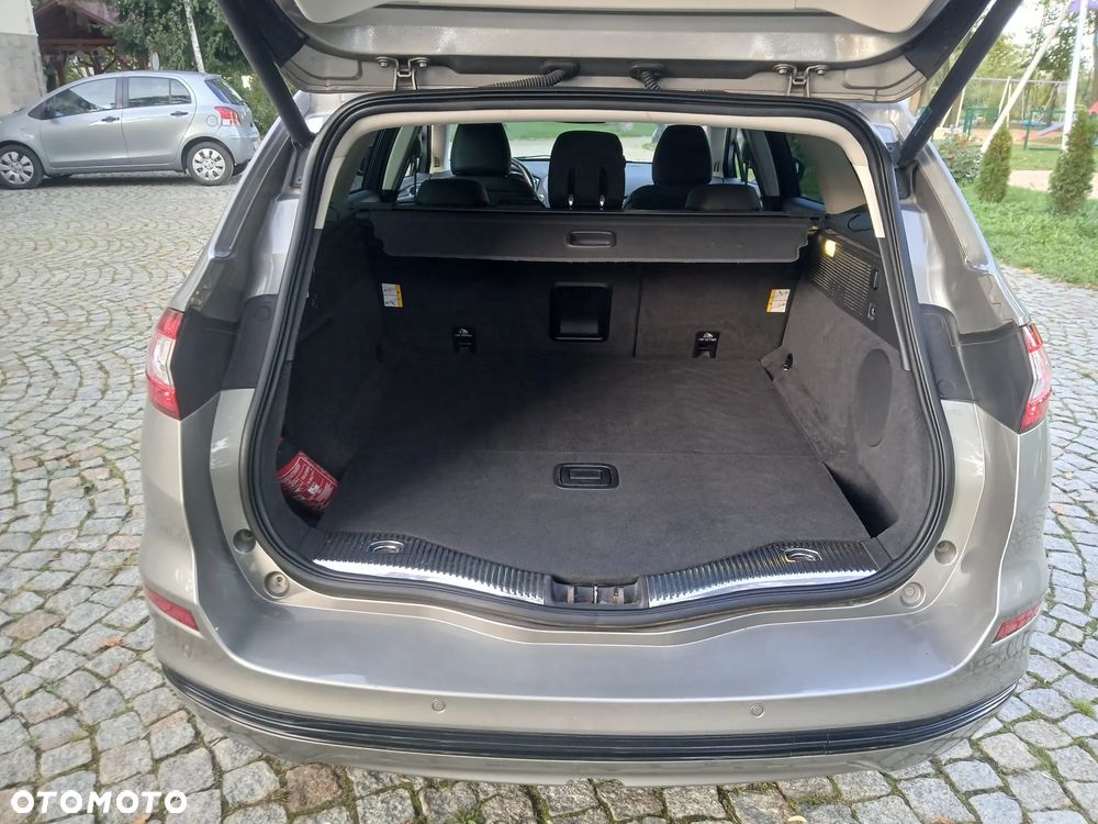 Ford Mondeo - 22