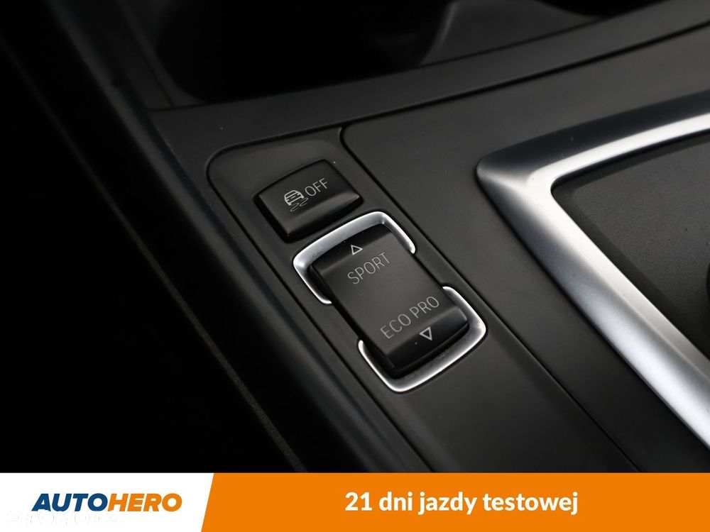 BMW Seria 1 - 24