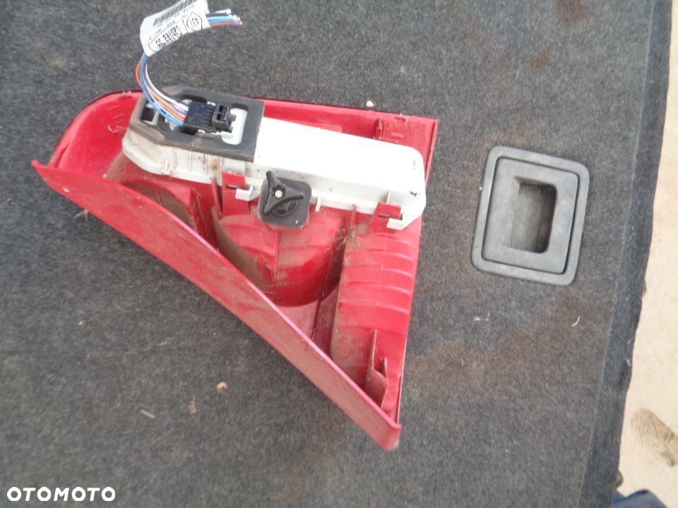 RENAULT CLIO II LIFT LAMPA TYŁ LEWA EUROPA - 2