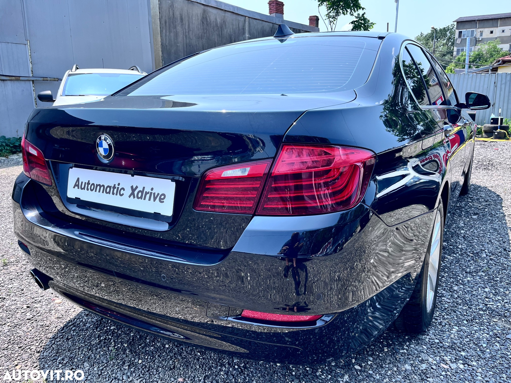 BMW Seria 5 525d xDrive Aut. Luxury Line - 7