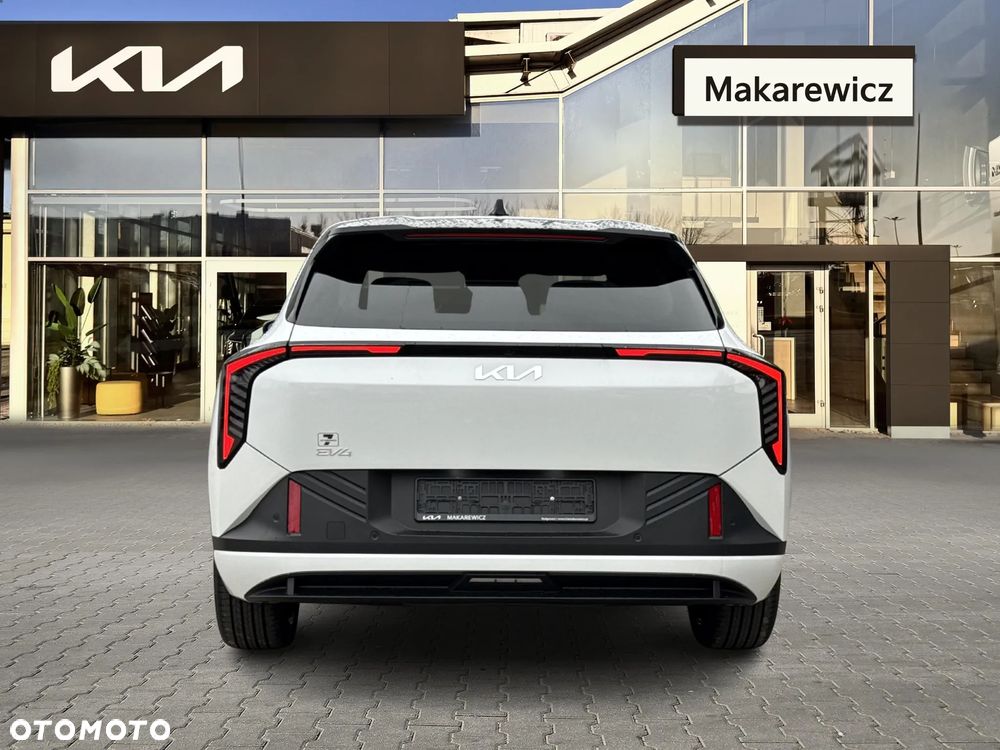 Kia EV4 - 4