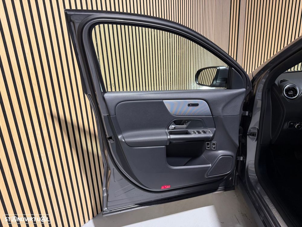 Mercedes-Benz GLA 250 e Progressive - 24