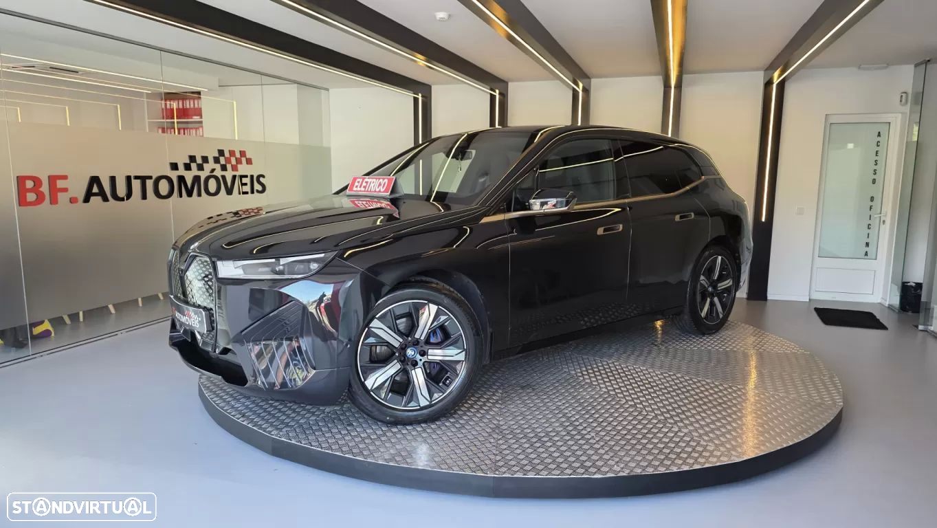 BMW iX xDrive 40 Pack Desportivo - 12