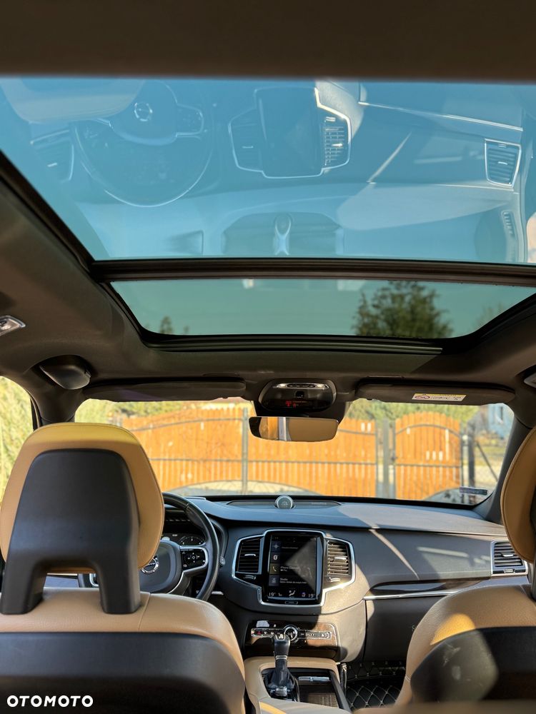 Volvo XC 90 D5 AWD Momentum - 3