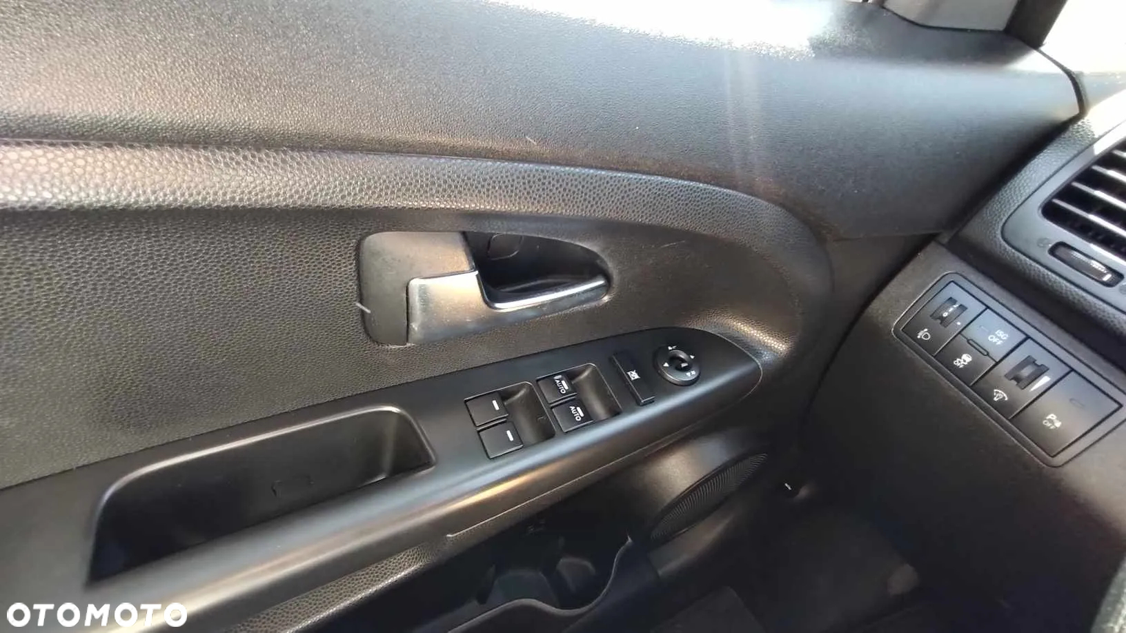 Kia Venga - 15