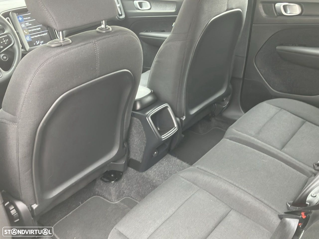 Volvo XC 40 2.0 D3 Momentum Geartronic - 22
