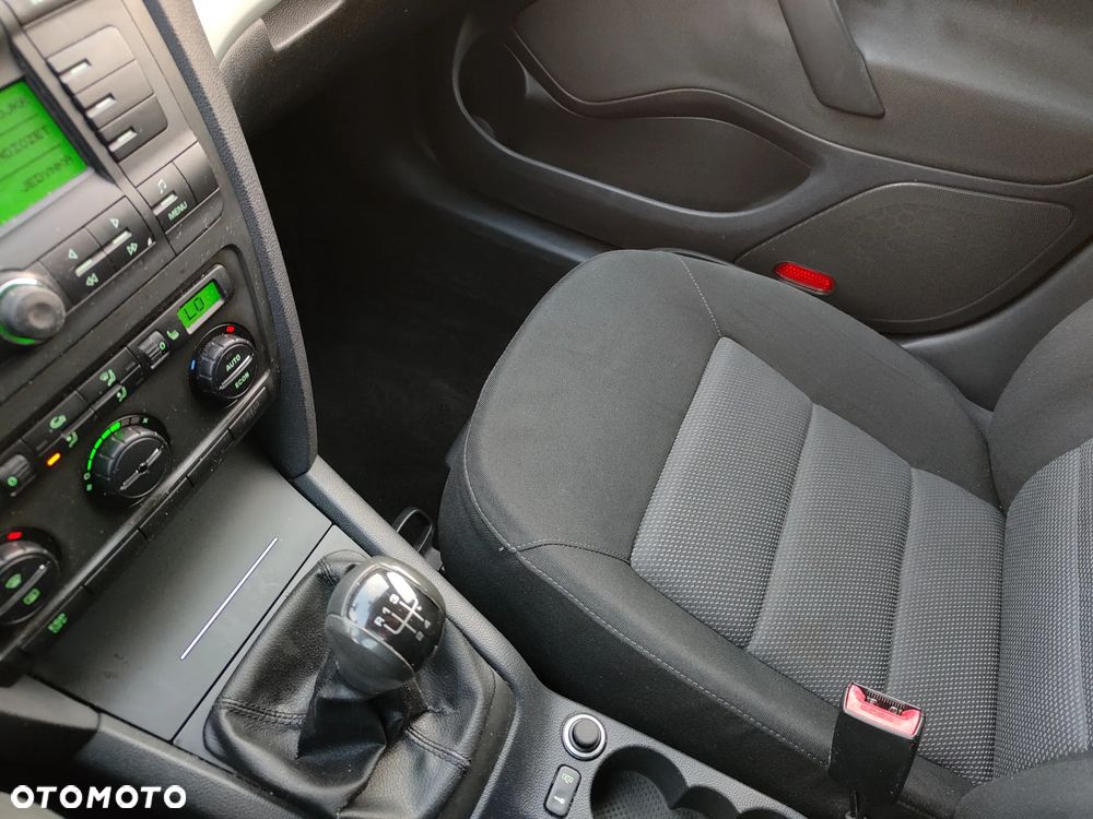 Skoda Octavia 1.6 Elegance - 14