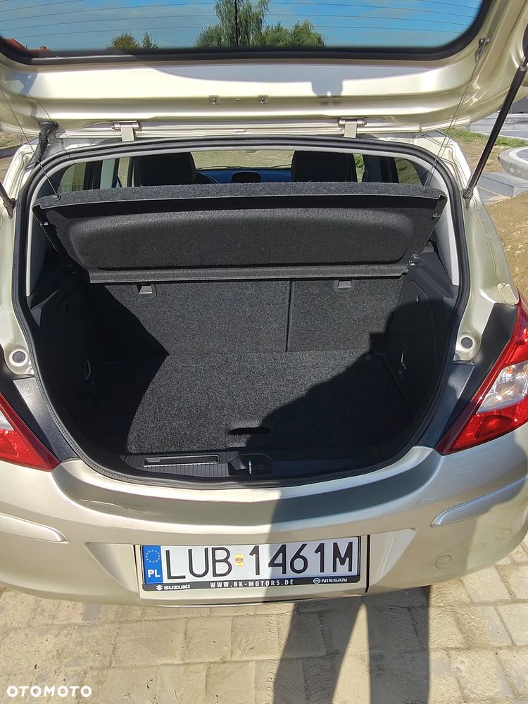 Opel Corsa 1.4 16V Cosmo - 6