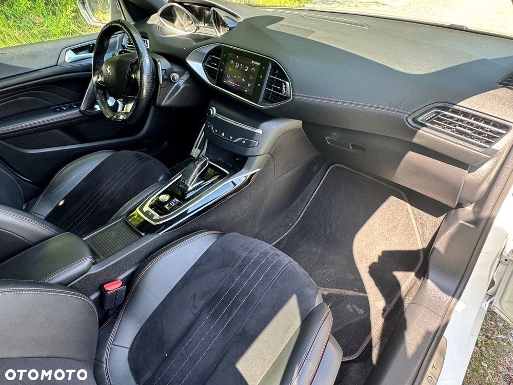 Peugeot 308 - 23