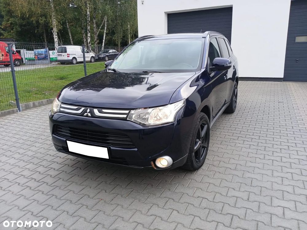 Mitsubishi Outlander 2.0 2WD Diamant Edition - 4