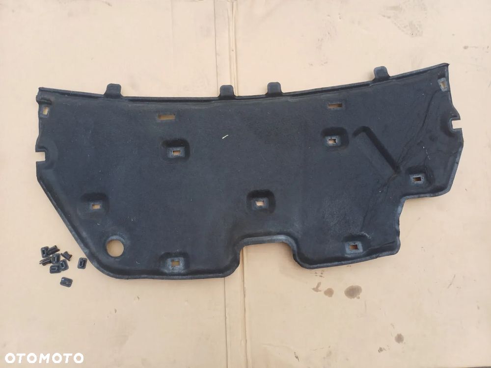 Wygłuszenie podbitka maski Ford B-Max - 1