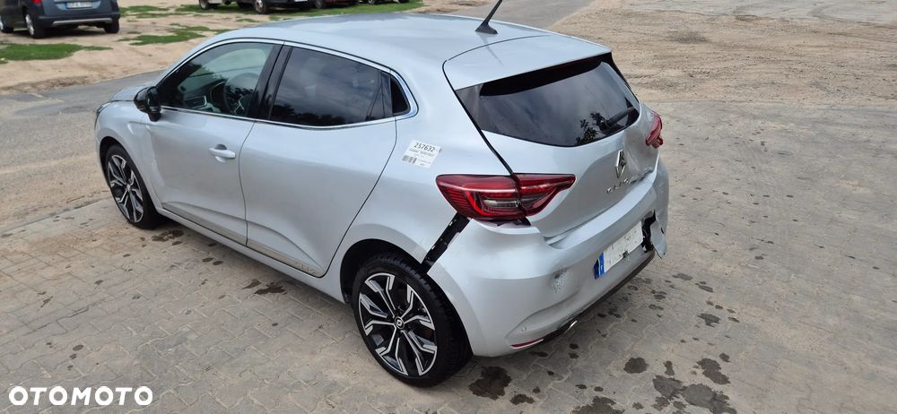 Renault Clio - 11