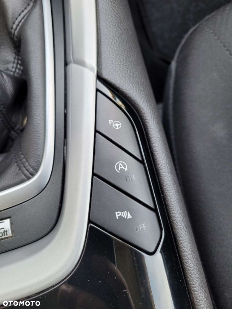 Ford Mondeo 2.0 TDCi Ambiente - 23